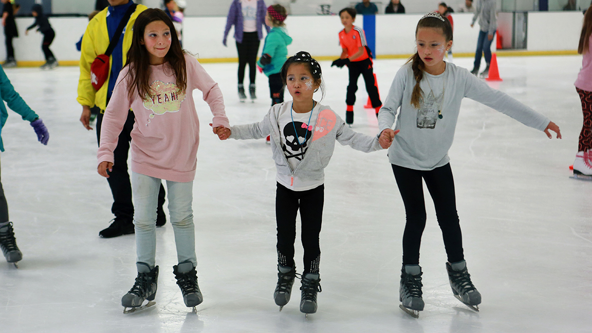 The Best Places To Ice Skate in Los Angeles